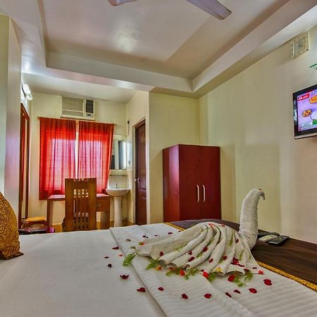 Hotel Seetal Cuttack Esterno foto