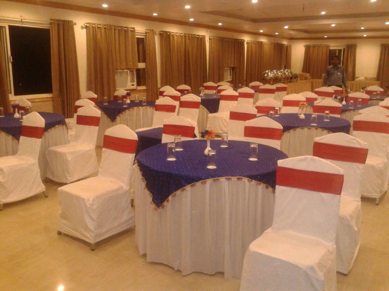 Hotel Seetal Cuttack Esterno foto