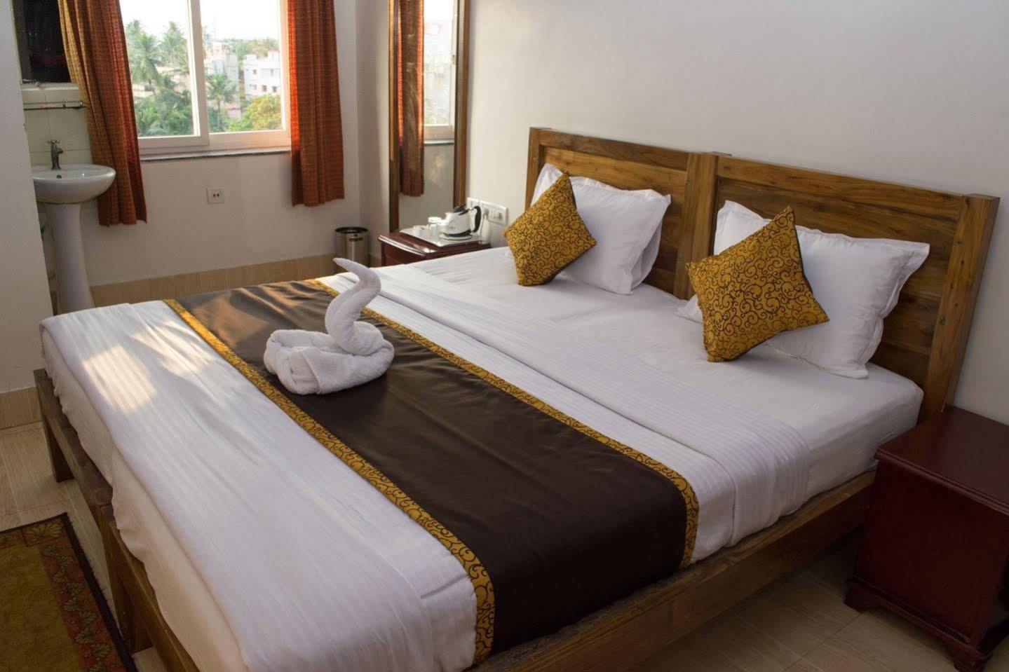 Hotel Seetal Cuttack Esterno foto
