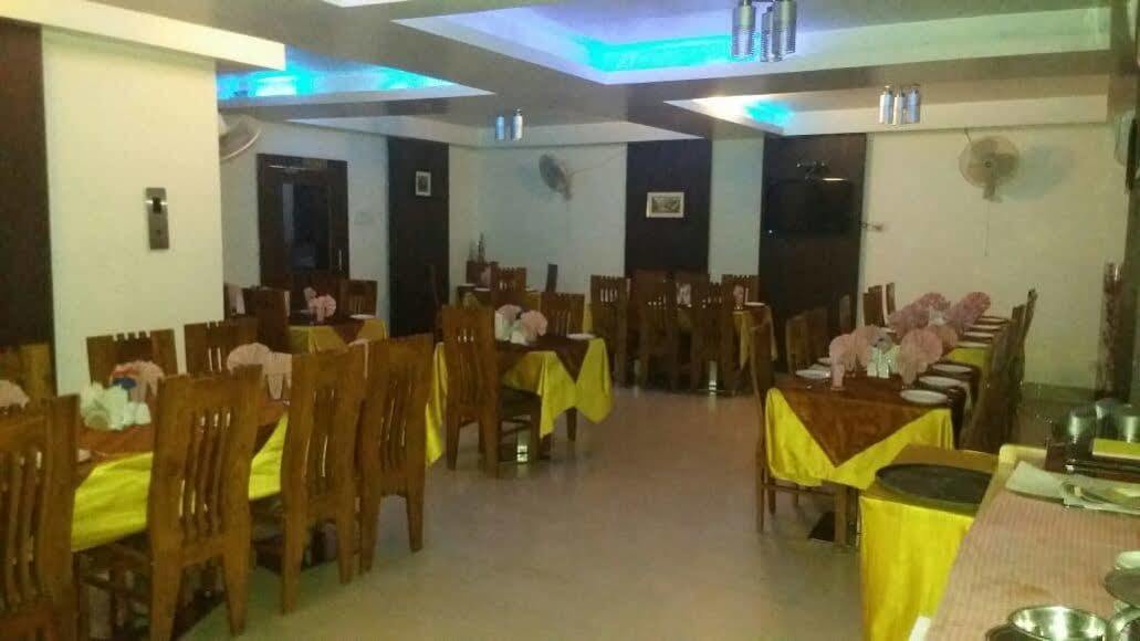 Hotel Seetal Cuttack Esterno foto