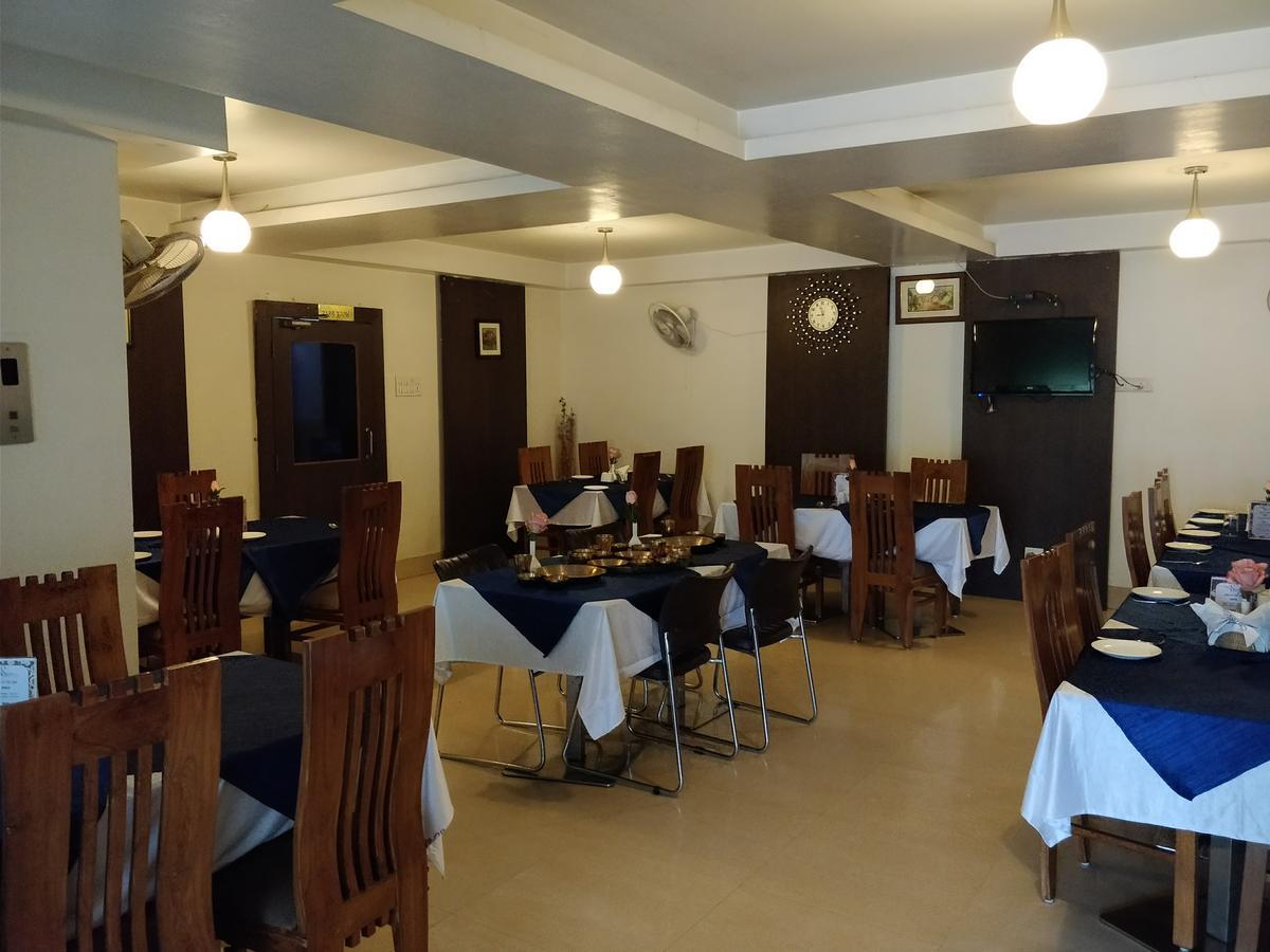 Hotel Seetal Cuttack Esterno foto