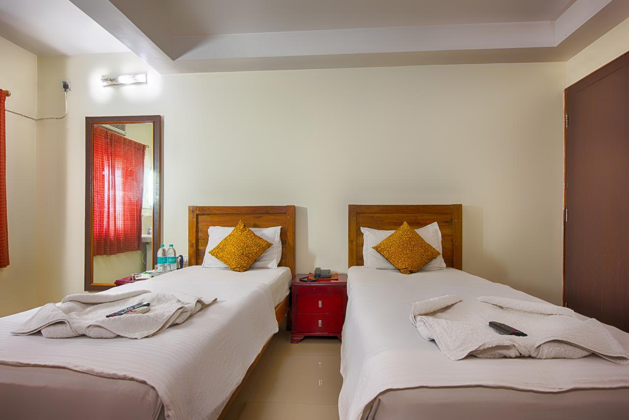 Hotel Seetal Cuttack Esterno foto