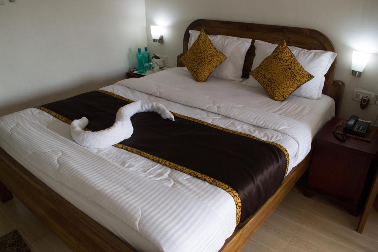 Hotel Seetal Cuttack Esterno foto